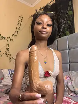 חדר צ'אט בשידור חי של YourWetDream02