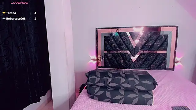 Živá chatovací místnost Lux_Nyx