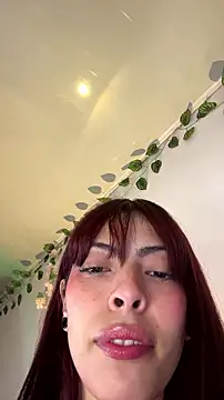Chat soba uživo modela CharlotteBeaulmont