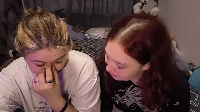 LunarCouple_'s Webcam Show
