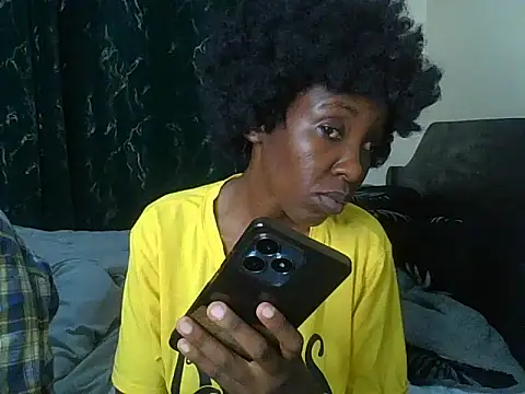 fynfunn's Live Chat Room