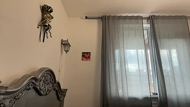 Sala de chat en directo de ShyandSkinnyAlice