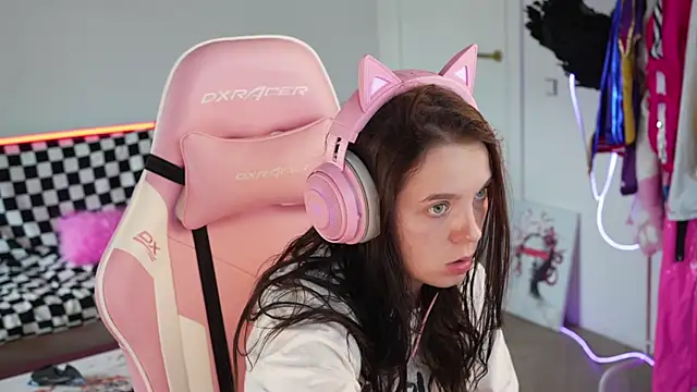 venombabby Adlı Modelin Canlı Sohbet Odası