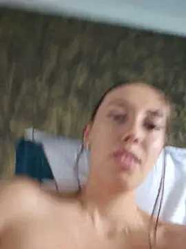 غرفة دردشة VirginPussySquirt المباشرة