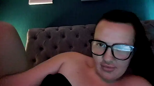 alj135's Live Chat Room