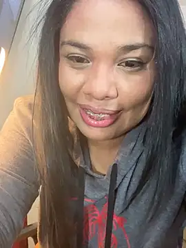 Rashell1_Queen Live Chatraum