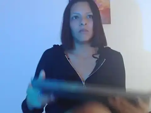 Živá chatovací místnost Ariah_stark