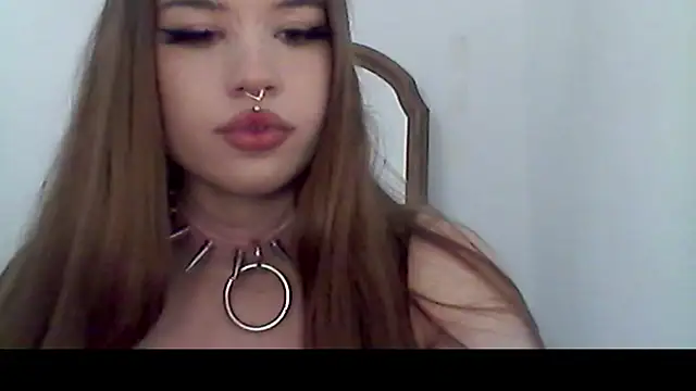 Živá chatovací místnost MollyHotTeen