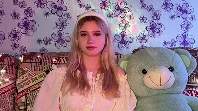 EarlineStrojnys Adlı Modelin Canlı Sohbet Odası