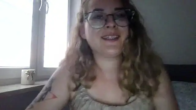 LucyTease's Live Chat Room
