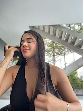 BellaLeclair_ Live Chatraum