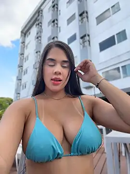 Sala de chat en directo de BellaLeclair_