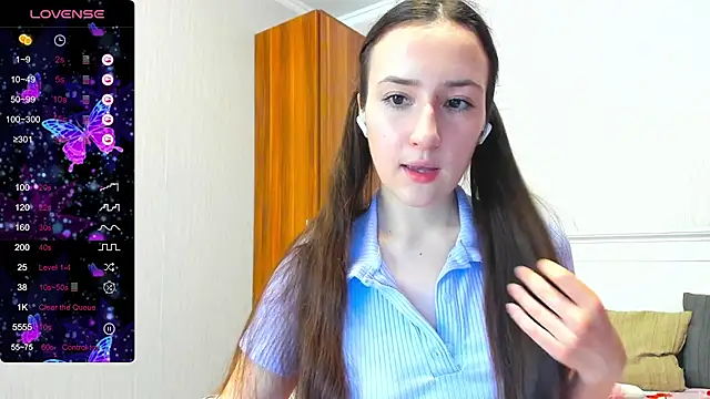 Pink_Soda2's Live Chat Room