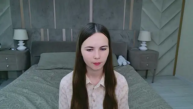 חדר צ'אט בשידור חי של Thalia_Croft