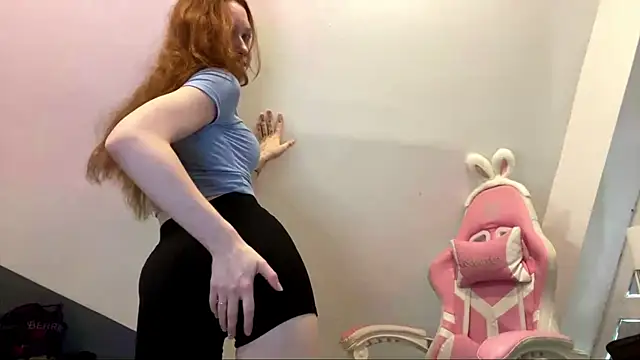 הופעת סקס קאם בשידור חי של ThomasinaBrasser