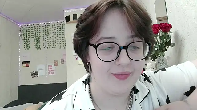NessaLiberta's Live Sex Cam Show