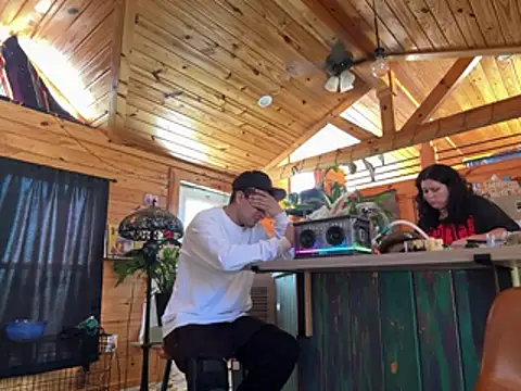 ห้องแชทสดของ SierraxRuben26