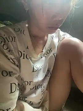 quyquy01 লাইভ চ্যাট রুম