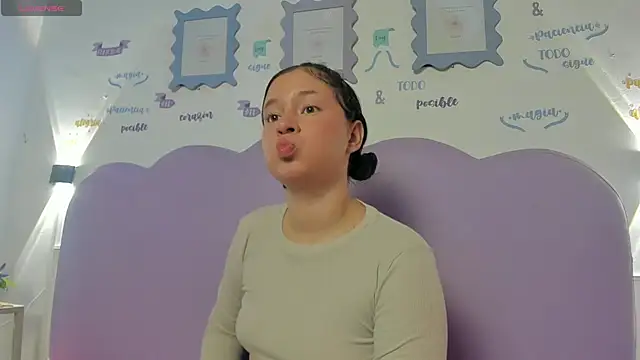 Živá chatovací místnost Anggelbunny_