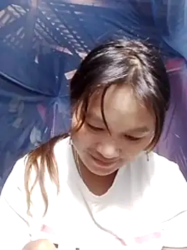 Lan-oanh Live Chatraum