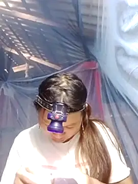 Lan-oanh Cameră chat live