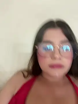 Lily_Valencia – Naživo chatovacia miestnosť