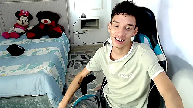 YorYo_hot – live sex-cam-show