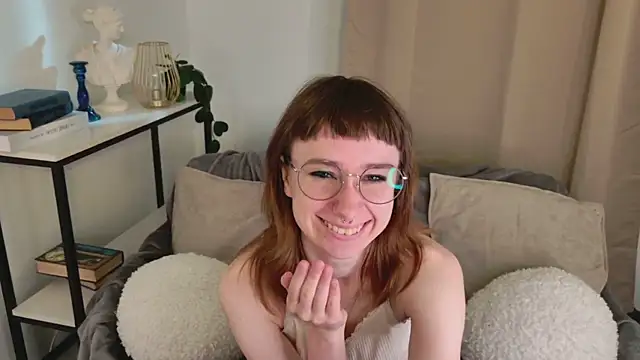Naomi_Evermore's Live Chat Room