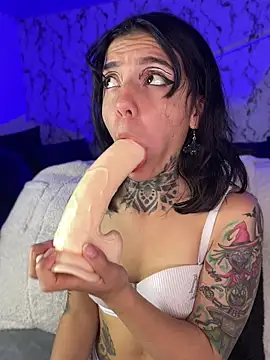 غرفة دردشة Lunai_gh المباشرة
