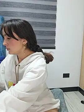 little_siin_ 라이브 섹스 캠 쇼