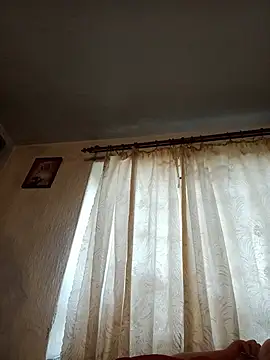 Elena_Beautiful784 即時聊天室