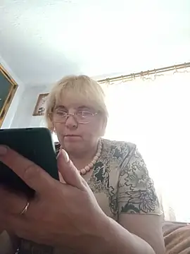 Živá chatovací místnost Elena_Beautiful784
