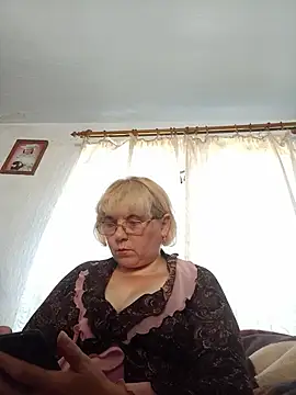 Živá chatovací místnost Elena_Beautiful784