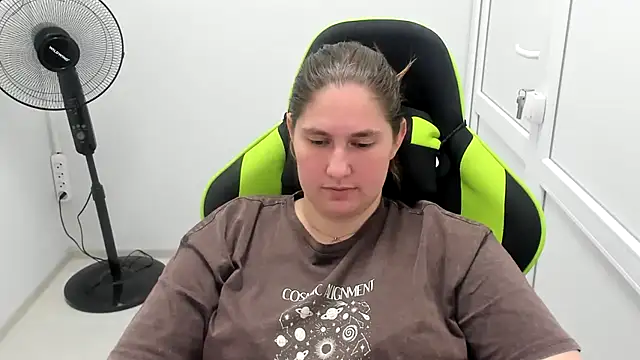 LunaVenom's Live Chat Room