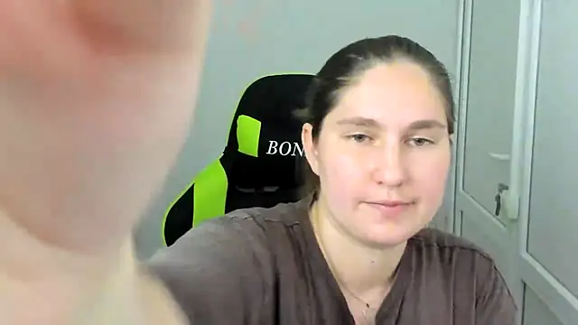 Živá chatovací místnost LunaVenom