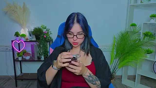 Chat soba uživo modela HollyFletcher