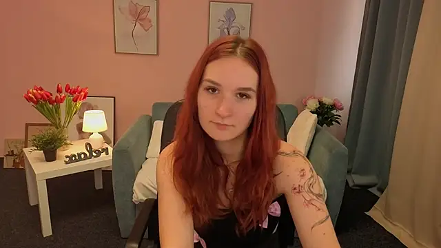 Pokazy przed seks kamerką na żywo – MoonnFlower