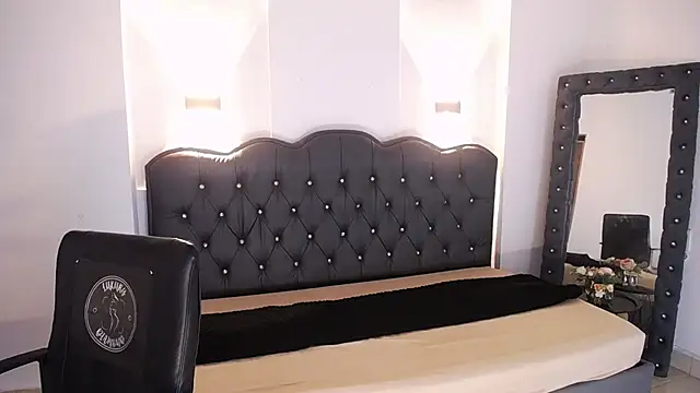 Scarleth_Victoria Live chatroom