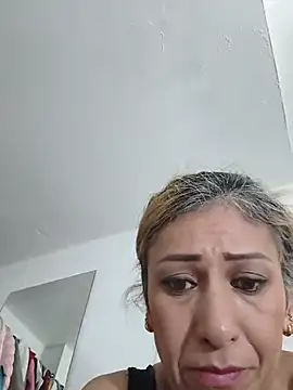 Živá chatovací místnost cielo-rojo