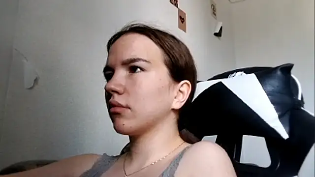 חדר צ'אט בשידור חי של TommyeRodeen
