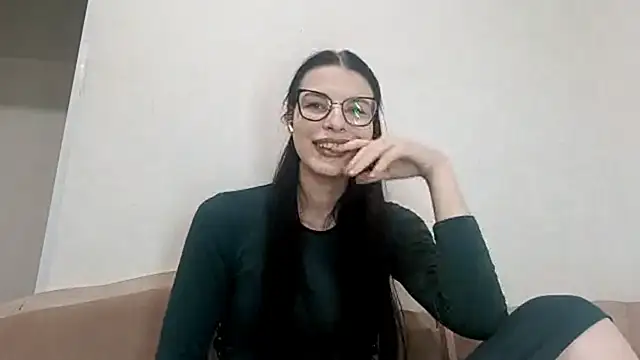 MuddledAct Adlı Modelin Canlı Sohbet Odası
