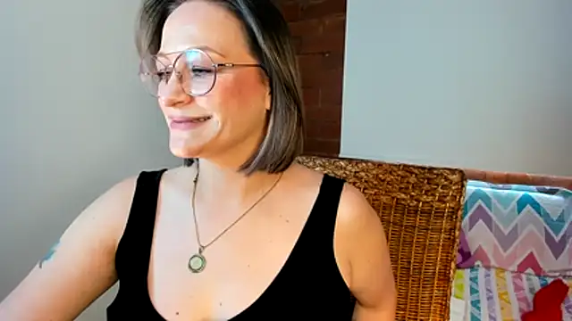 CharlotMilf_ Adlı Modelin Canlı Sohbet Odası