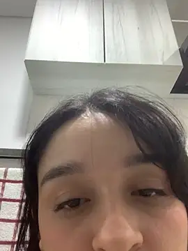 Živá chatovací místnost ruemi_rose