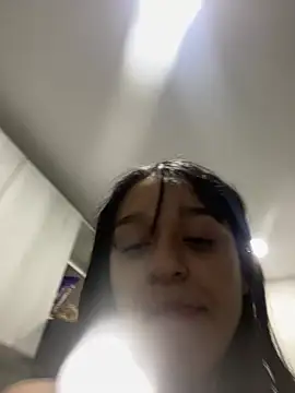 ruemi_rosen Live chat-huone