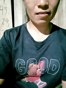 Chat soba uživo modela lan-xinh