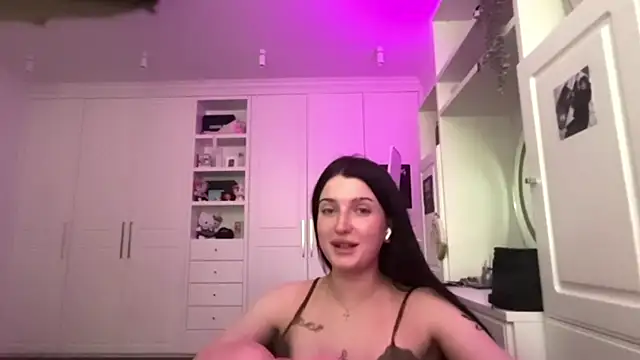ShuJarecke – live chatrum