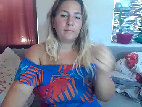 Darina2398 现场聊天室