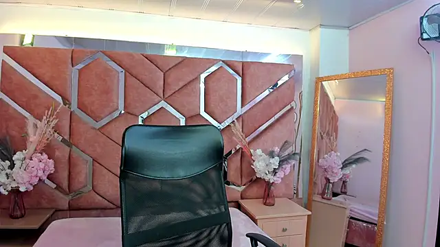 Amelia_Laurent_'s Live Chat Room