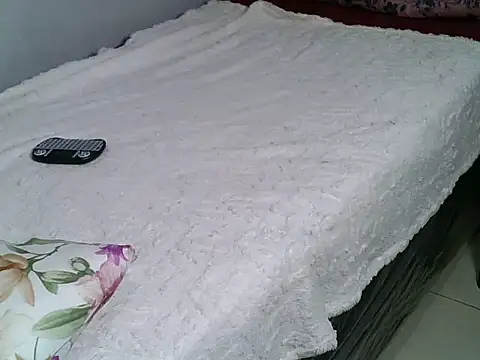 Juicy_Peech Live chatroom