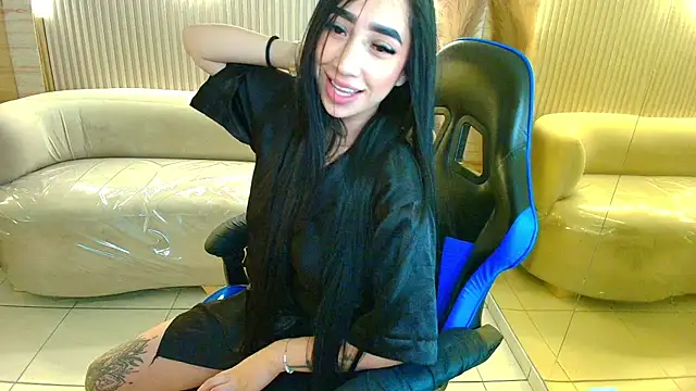 Chloe__r live-chat rom